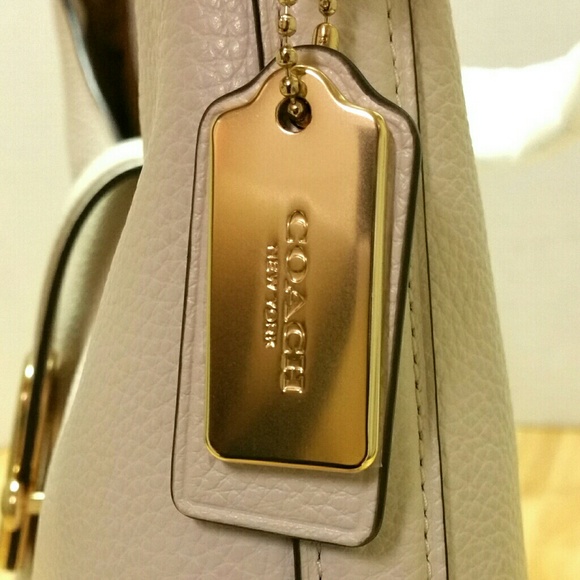 🎉🎉HOST PICK🎉🎉 Coach Pebble Leather Hobo - Picture 5 of 8